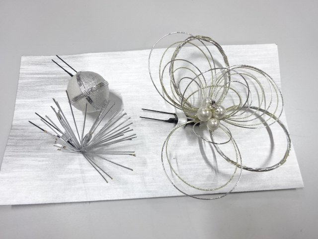 JAPANESE KIMONO / ANTIQUE HAIR ACCESSORY SET
